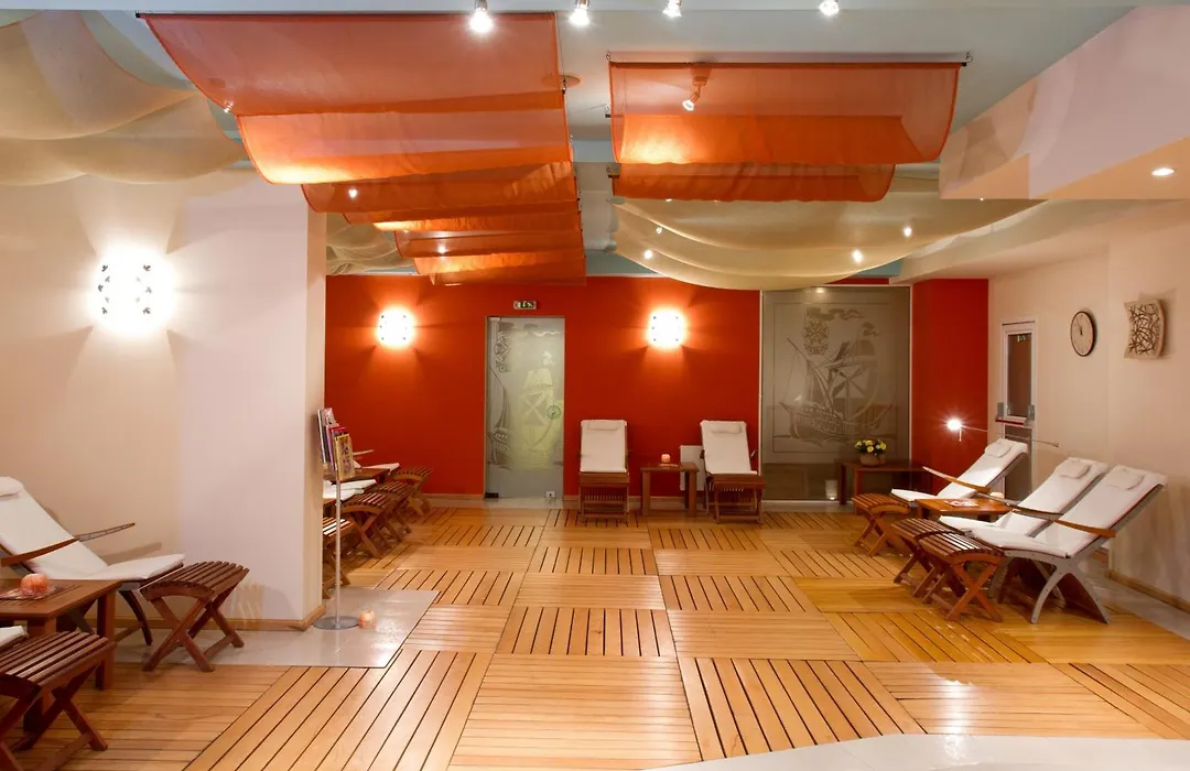 Crystal Palace Boutique Hotel-1